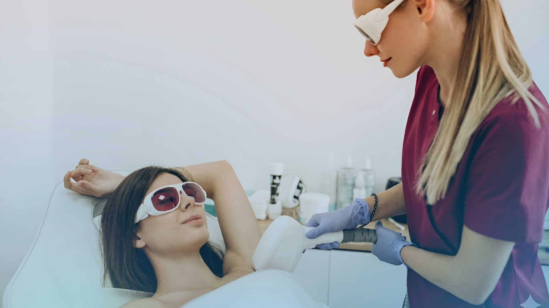 Sesión de depilación láser de diodo en axilas con cabezal de enfriamiento